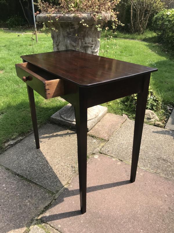 Beautiful Georgian side table