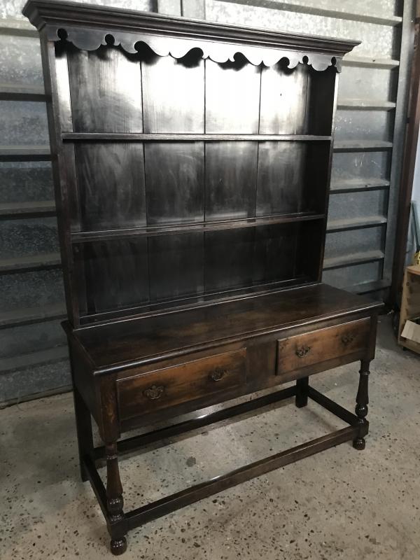 Beautiful 18th century oak dresser
