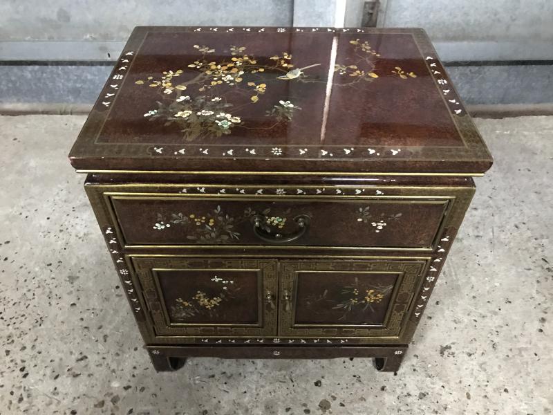 Beautiful lacquered oriental bedside with drawer.