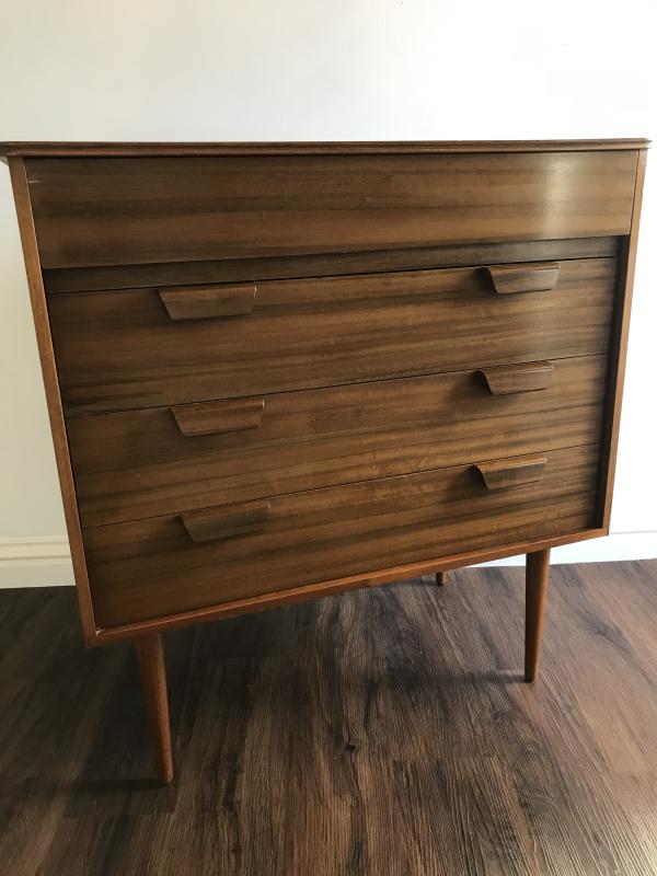 1960’s Uniflex chest of drawers