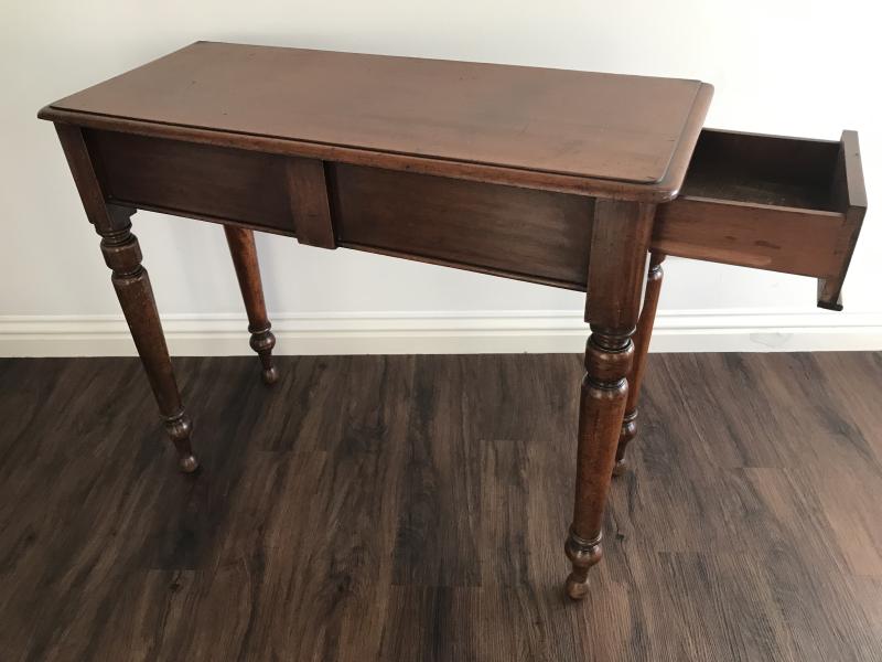 Victorian Mahogany console / hall table