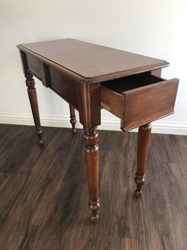 Victorian Mahogany console / hall table