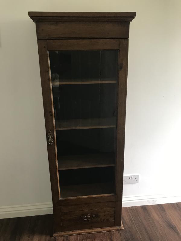 Antique Edwardian oak gun cabinet.