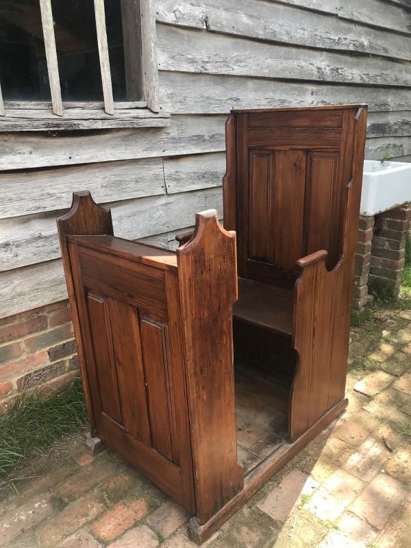 Antique pine prayer bench / Lectern.