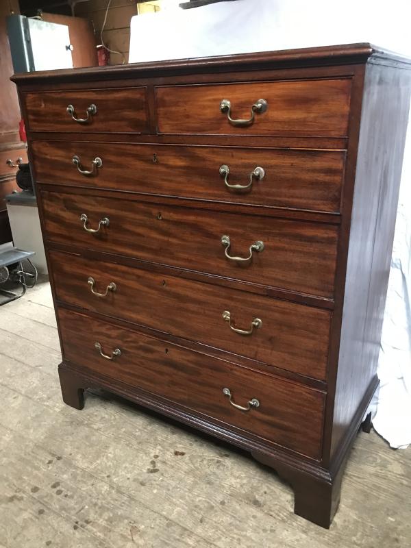 Large early Georgian Mahogany chest of drawers.