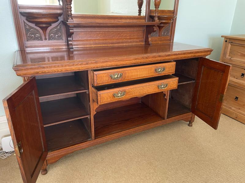 Large oak Victorian chiffonier by Thomas love Perth.
